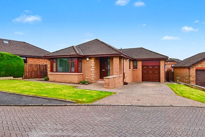 3 Bedroom Bungalow For Sale In Auchinvole Crescent, Kilsyth, G65