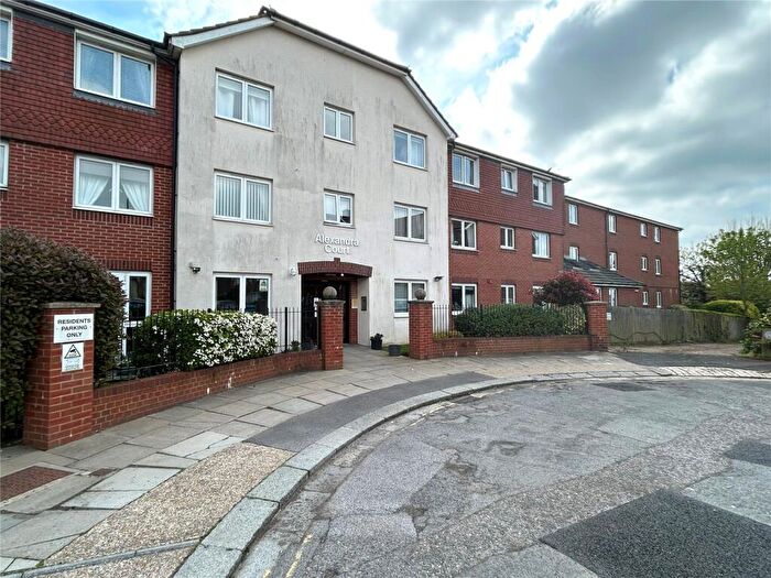 1 Bedroom Apartment For Sale In St. Peters Close, Hove, East Sussex, BN3