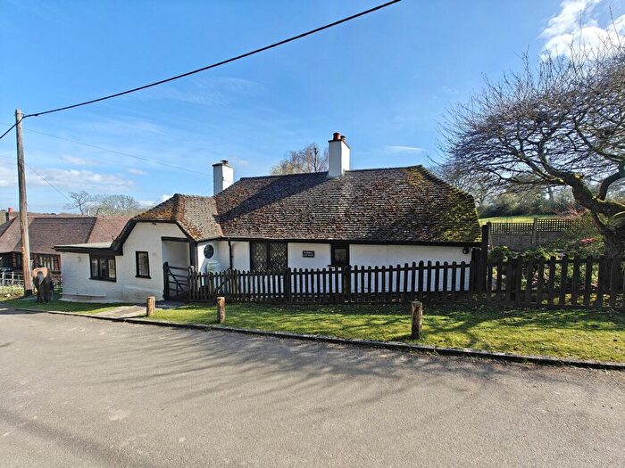 3 Bedroom Bungalow For Sale In Boundway Hill, Sway, Lymington, Hampshire, SO41
