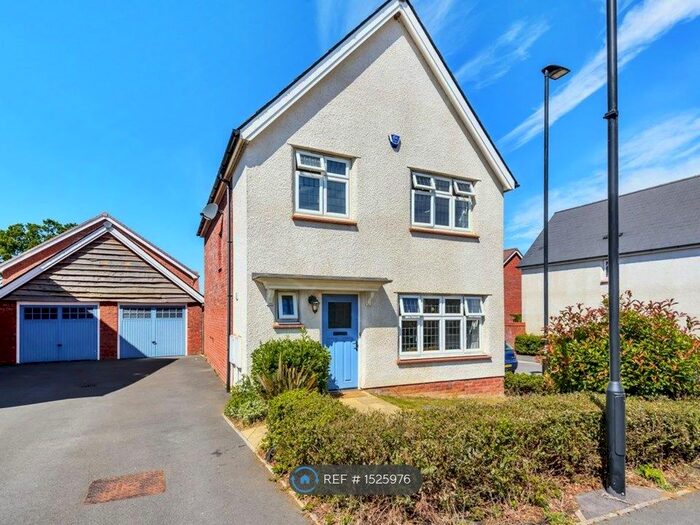 3 Bedroom Detached House To Rent In Homington Avenue, Coate, Swindon, SN3