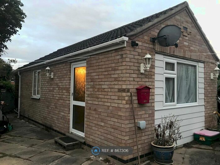 1 Bedroom Bungalow To Rent In Kingsbrook, St. Ives PE27
