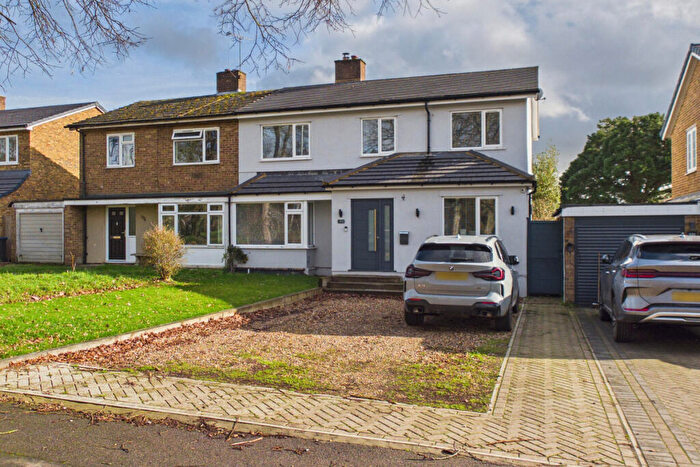 4 Bedroom Semi Detached House For Sale In Northridge Way, Hemel Hempstead, HP1