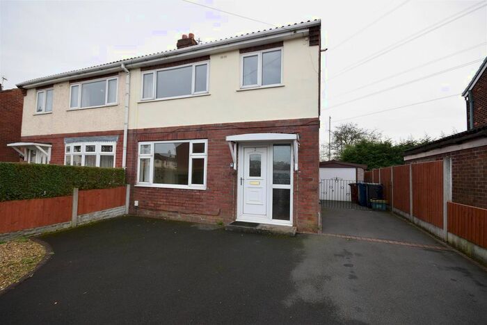 3 Bedroom Property To Rent In Kellet Acre, Lostock Hall, Preston PR5
