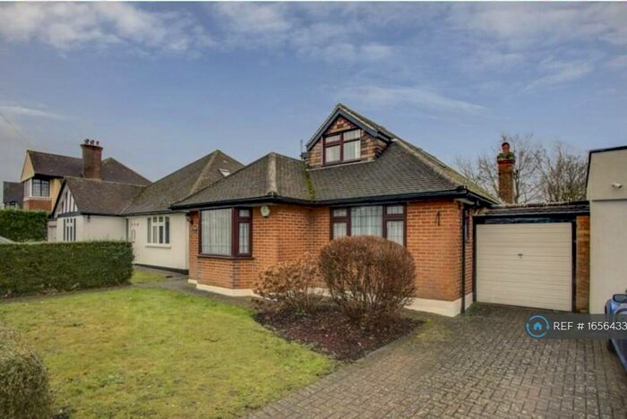 4 Bedroom Bungalow To Rent In Amersham Way, Little Chalfont, HP6