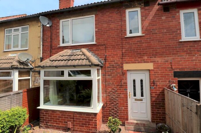 3 Bedroom Terraced House To Rent In Aston Place, Bramley, Leeds, LS13