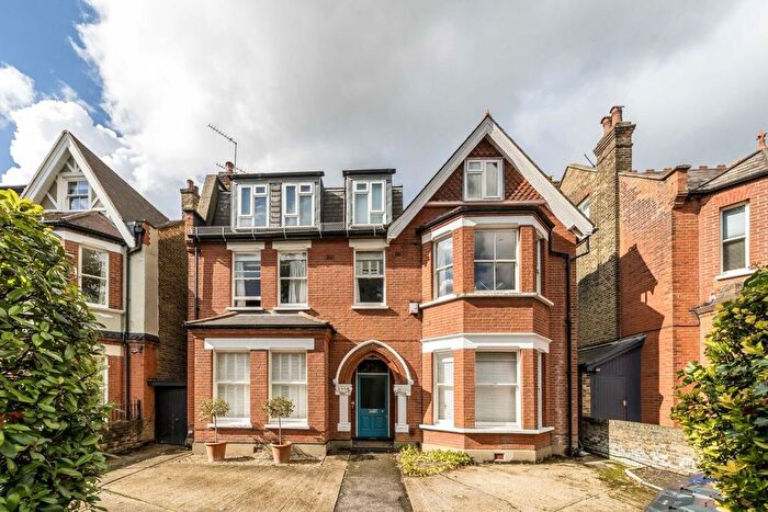 2 Bedroom Flat To Rent In Westbury Road, London, W5