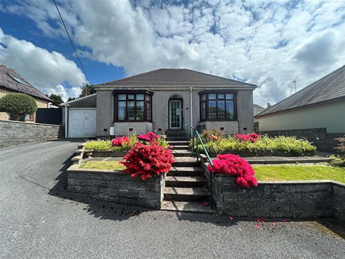 2 Bedroom Detached Bungalow For Sale In Swiss Valley, Llanelli, SA14