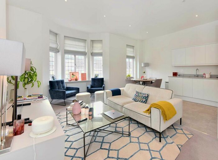 1 Bedroom Flat To Rent In Holland Park Road, Kensington, W14