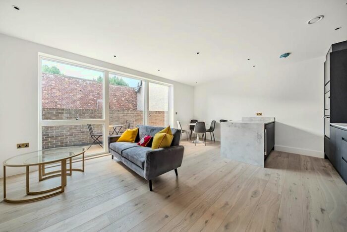 1 Bedroom Flat To Rent In Harrow Road, North Kensington, W10