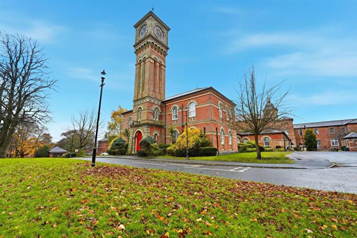 1 Bedroom Flat For Sale In The Towers, Pavilion Way, Macclesfield, Cheshire, SK10