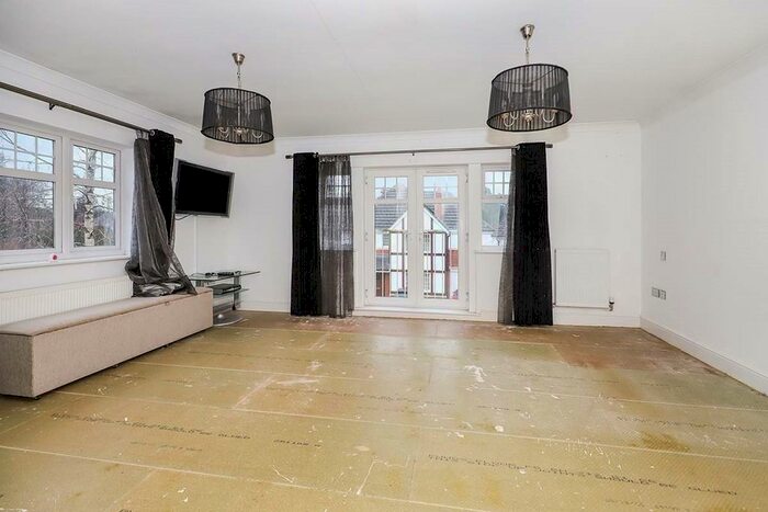5 Bedroom Detached House For Sale In The Water Gardens, Wolverhampton, West Midlands, WV4