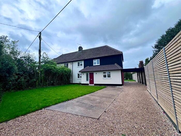 3 Bedroom Semi-Detached House For Sale In Southlands Road, Denham, Uxbridge, UB9