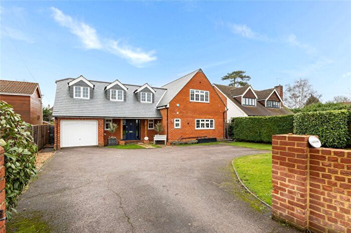 4 Bedroom Detached House For Sale In School Lane, Cookham, Berkshire, SL6