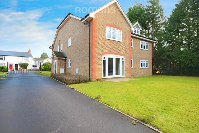2 Bedroom Apartment To Rent In Wychwood, Kings Ride, GU15