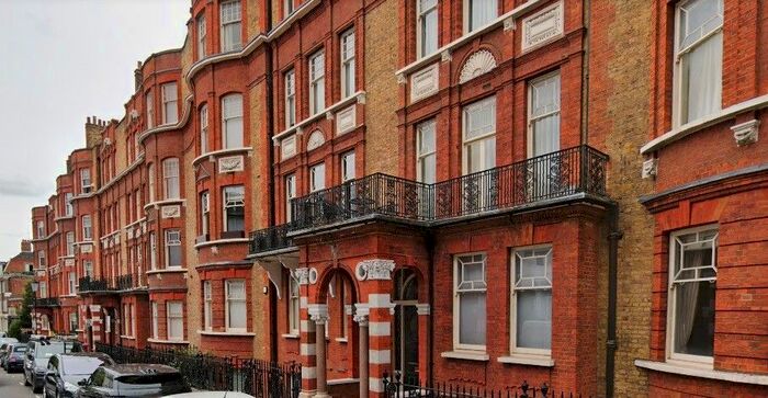 4 Bedroom Flat To Rent In Wynnstay Gardens, Kensington, London, W8
