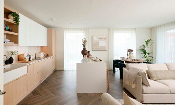 2 Bedroom Flat For Sale In Lindley House, Silkstream, Hendon, NW9