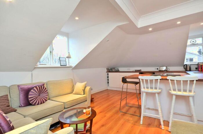 1 Bedroom Flat To Rent In Cavendish Road, Brondesbury, London, NW6