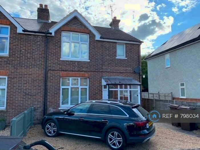 3 Bedroom Semi-Detached House To Rent In Edward Road, Farnham, GU9