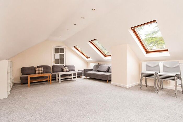 3 Bedroom Maisonette To Rent In Oak Tree Court, Barnet Lane, Elstree, WD6
