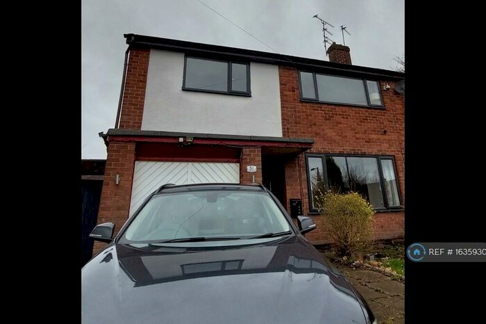 3 Bedroom Semi-Detached House To Rent In Portland Road, Manchester, M28
