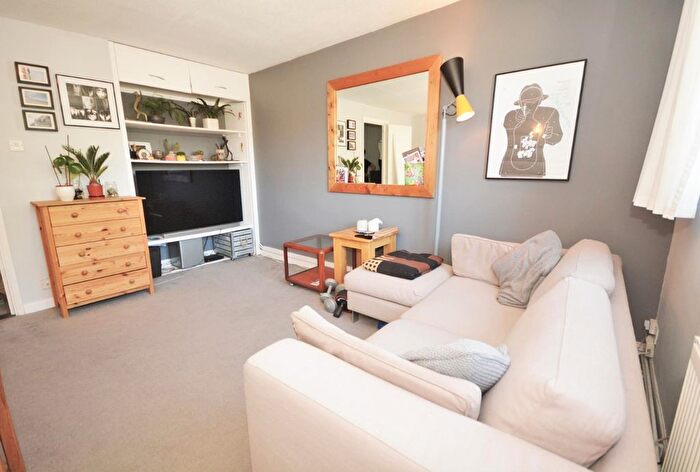2 Bedroom Flat To Rent In Reynolds Close, London, SW19
