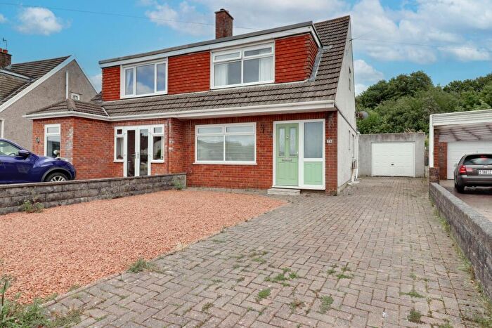 3 Bedroom Semi-Detached House For Sale In Mountain View North Cornelly, North Cornelly, Bridgend, Mid Glamorgan, CF33