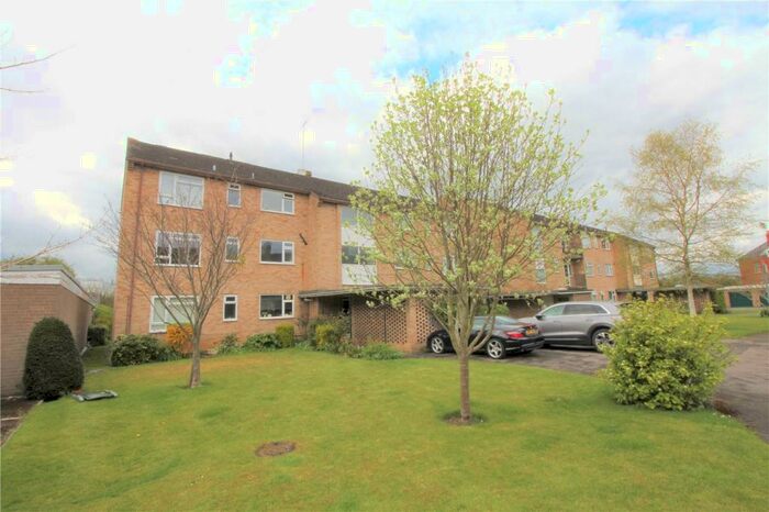 2 Bedroom Apartment To Rent In Lansdown Road, Cheltenham, Gloucestershire, GL50