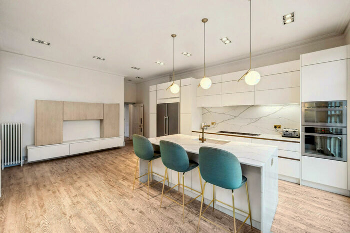 6 Bedroom Detached House To Rent In Upper Richmond Road West, London, SW14