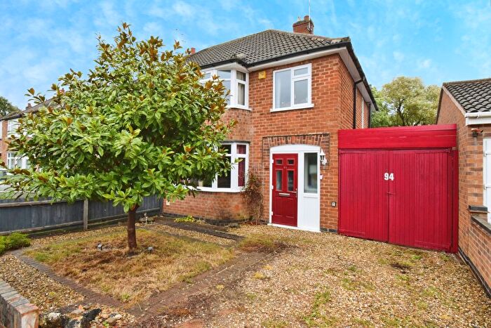 3 Bedroom Semi-detached House For Sale In Ruskington Drive, Wigston, Leicestershire, LE18