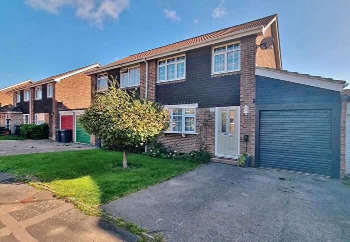 3 Bedroom Semi-Detached House For Sale In Nutwick Road, Denvilles, PO9