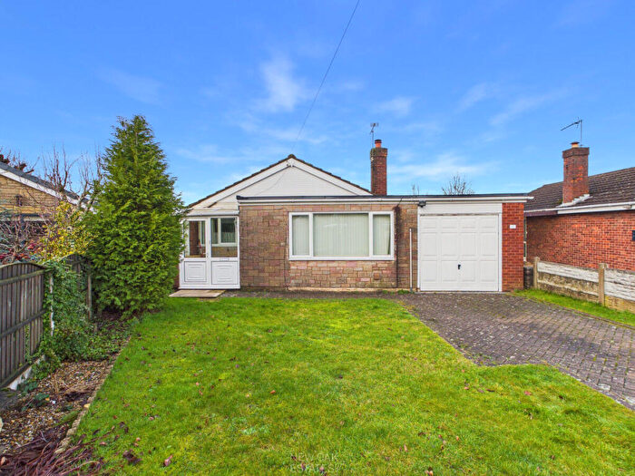 2 Bedroom Detached Bungalow For Sale In Glebe Close, Holmewood, S42