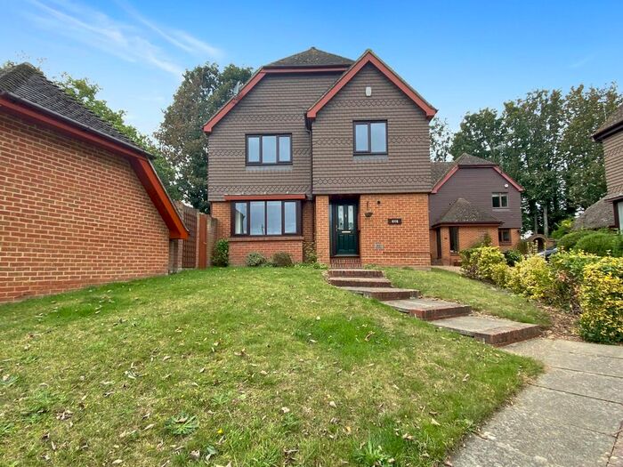 4 Bedroom Detached House To Rent In Townfield Corner, Gravesend, Kent, DA12