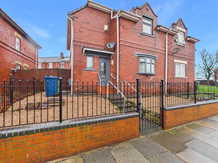 2 Bedroom Semi Detached House For Sale In Broadway, Gateshead, NE9