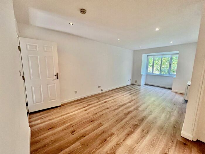 2 Bedroom Apartment To Rent In Shipley Court, Shipcote, Gateshead, NE8