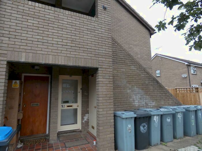 Studio To Rent In Glenmore Road, Carterton, Oxfordshire, OX18