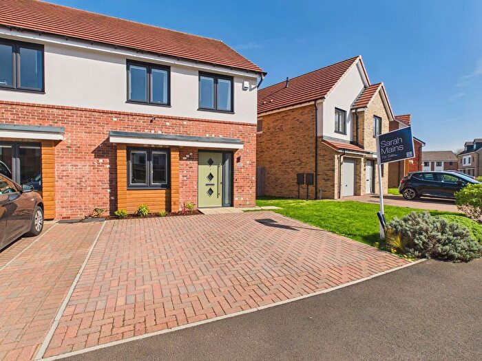3 Bedroom Semi Detached House For Sale In Wanstead Crescent, Birtley, DH3
