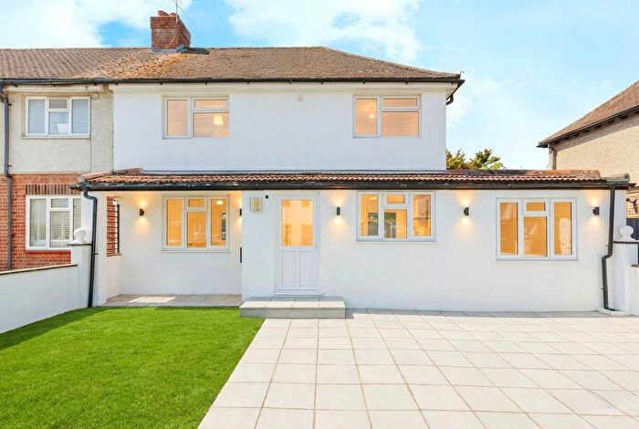 5 Bedroom Semi Detached House To Rent In West Road, West Drayton, UB7