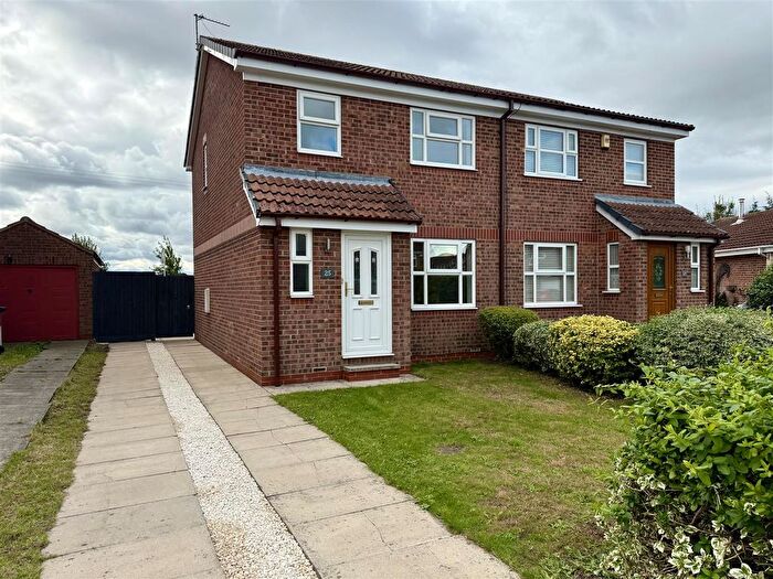 3 Bedroom Semi-detached House For Sale In Ash Close, North Duffield, YO8