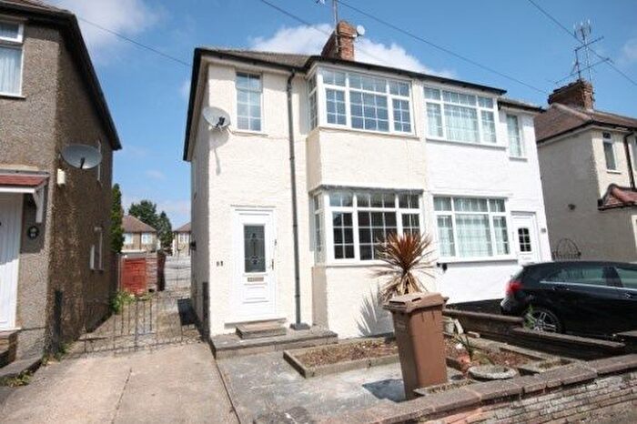 2 Bedroom Semi-Detached House To Rent In Fourth Avenue, Luton, LU3