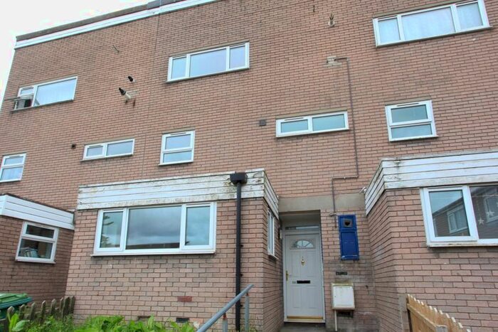 4 Bedroom Terraced House To Rent In Willowfield, Woodside, Telford, TF7
