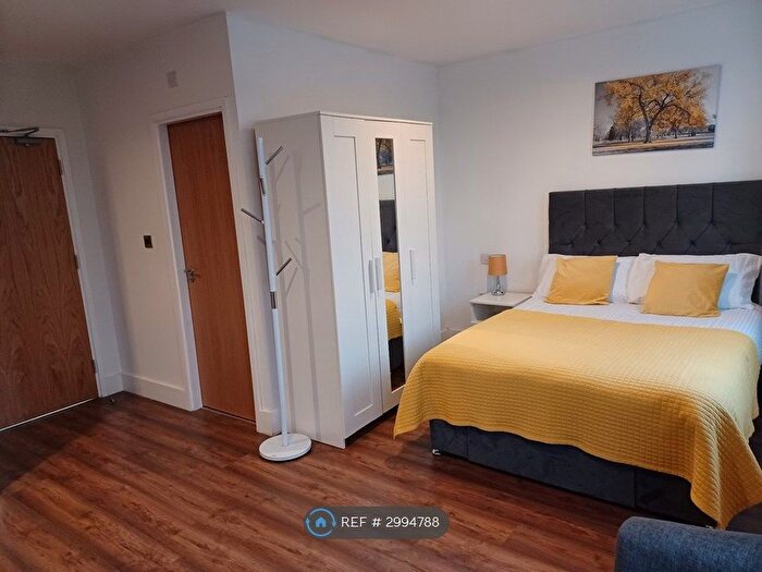 1 Bedroom Flat To Rent In Chapel St, Stafford, ST16