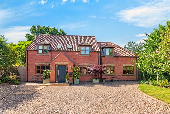 4 Bedroom Detached House For Sale In Willow Holt, Sutton-On-Trent, Newark, NG23