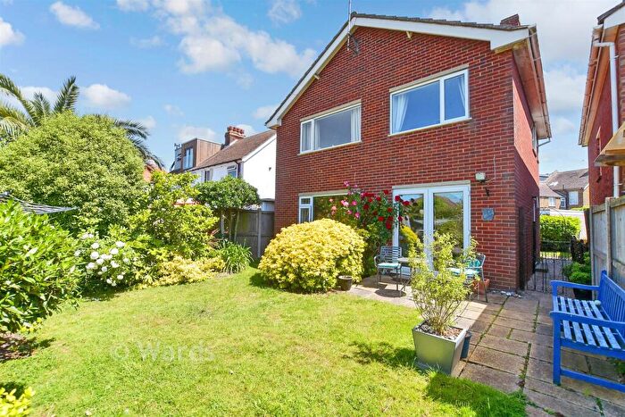 3 Bedroom Detached House For Sale In Selsea Avenue, Herne Bay, Kent, CT6