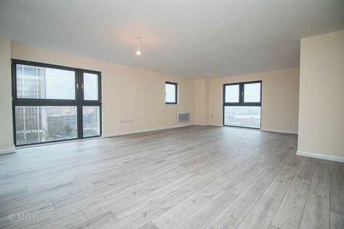 3 Bedroom Flat To Rent In Landmark Place, Cardiff City Centre, CF10