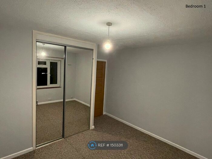 2 Bedroom Maisonette To Rent In Lemsford Lane, Welwyn Garden City, AL8