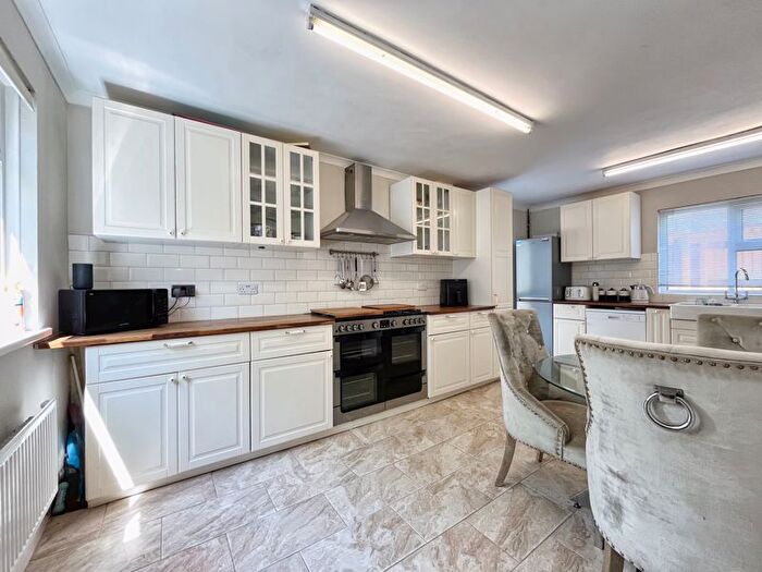 3 Bedroom Detached House For Sale In Bryncatwg, Cadoxton, Neath, SA10