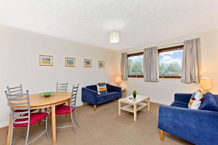 2 Bedroom Flat To Rent In Craighouse Gardens, Edinburgh, EH10