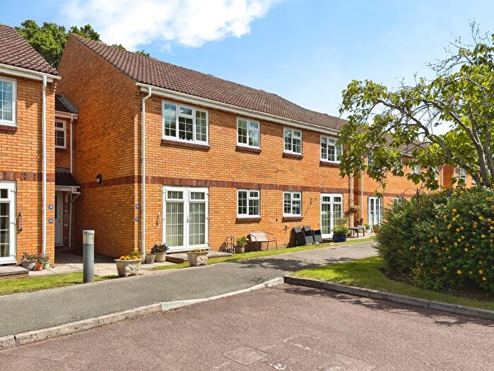 2 Bedroom Flat For Sale In Greenway Lane, Charlton Kings, Cheltenham, GL52