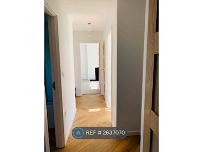 2 Bedroom Flat To Rent In Broadwater Down, Tunbridge Wells, TN2