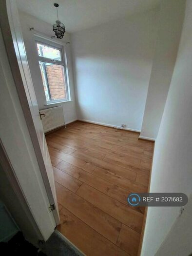 2 Bedroom Terraced House To Rent In Wall Street, Barnsley, S70